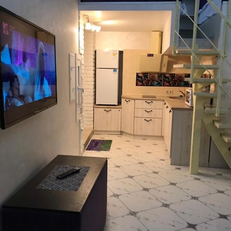 Newtone Apartment Çernivtsi Dış mekan fotoğraf