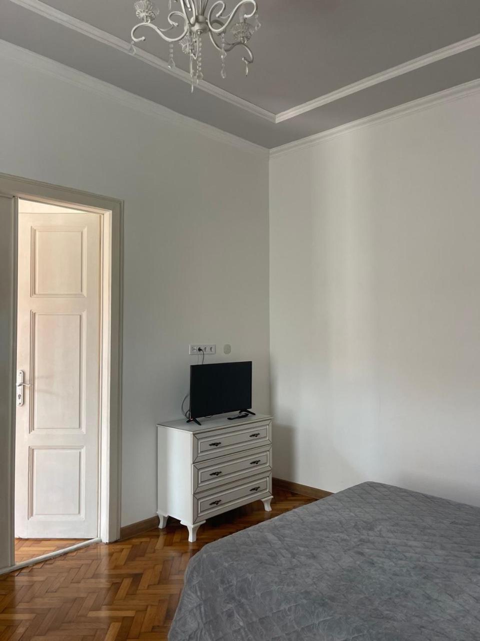 Newtone Apartment Çernivtsi Dış mekan fotoğraf