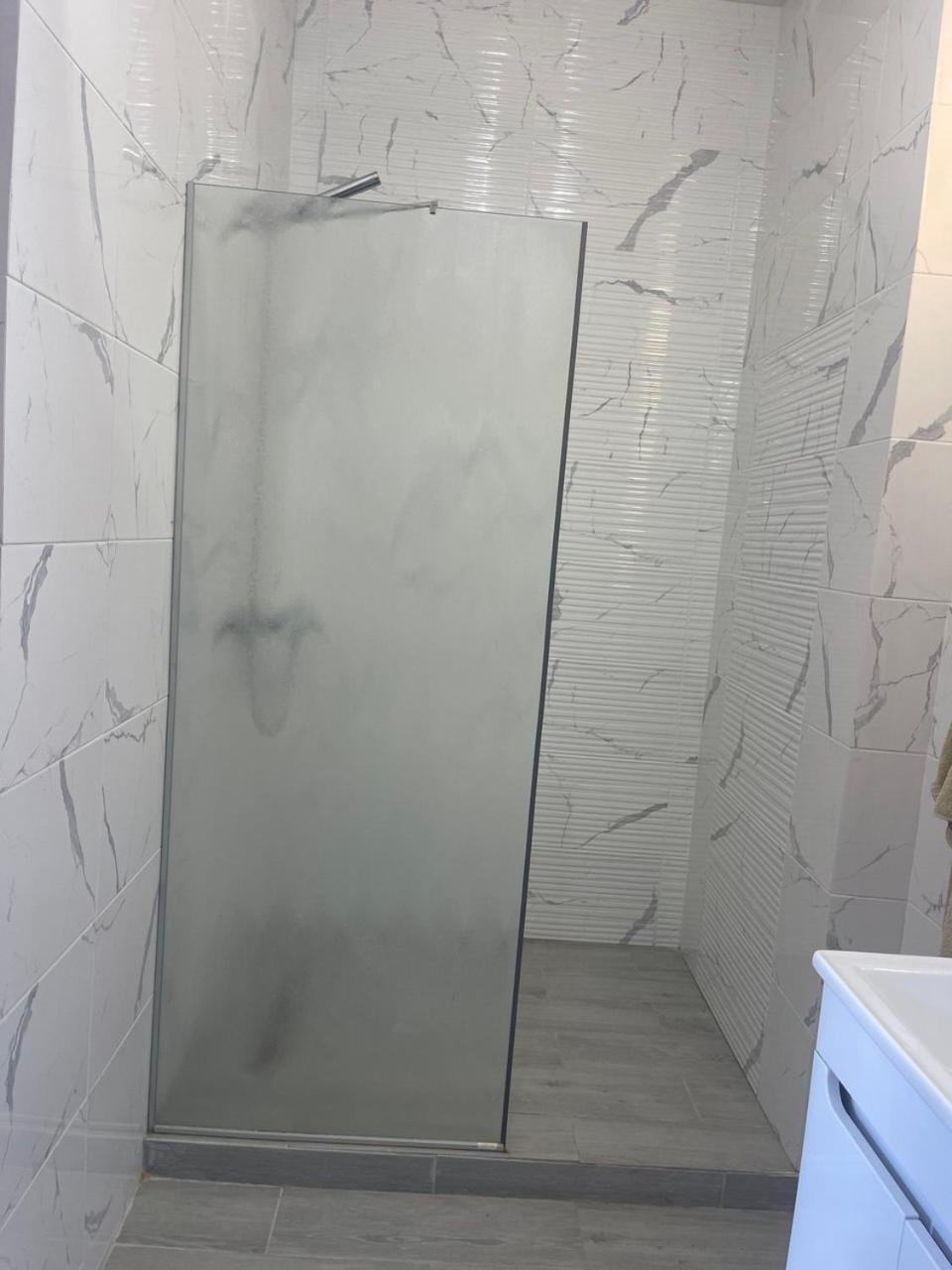 Newtone Apartment Çernivtsi Dış mekan fotoğraf