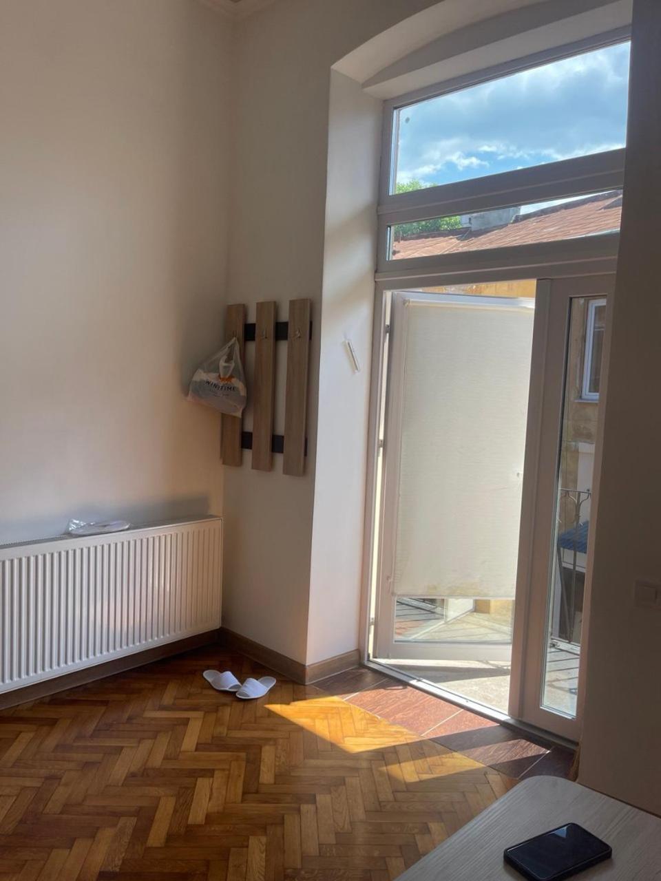 Newtone Apartment Çernivtsi Dış mekan fotoğraf