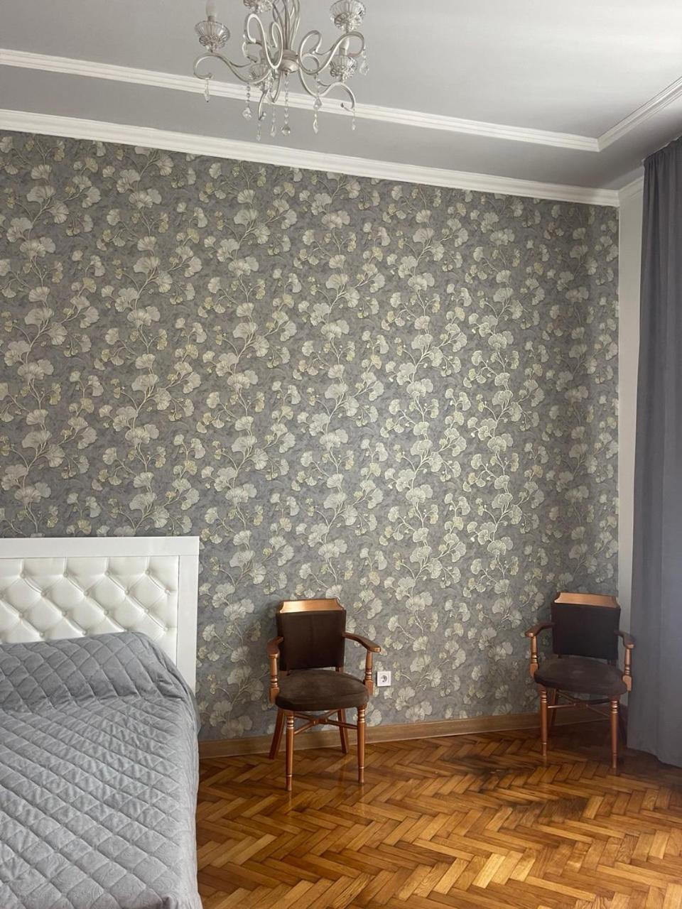 Newtone Apartment Çernivtsi Dış mekan fotoğraf