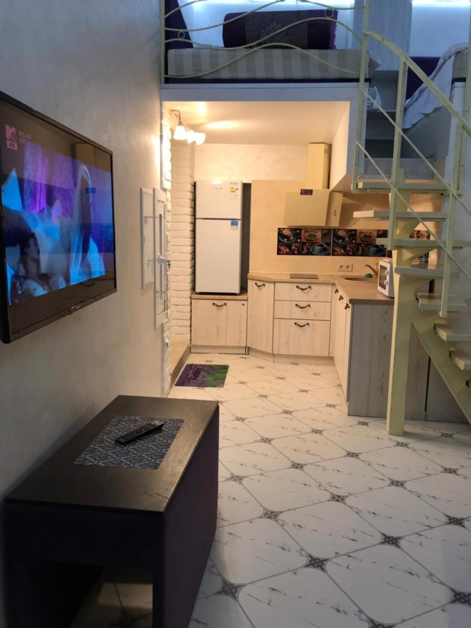 Newtone Apartment Çernivtsi Dış mekan fotoğraf